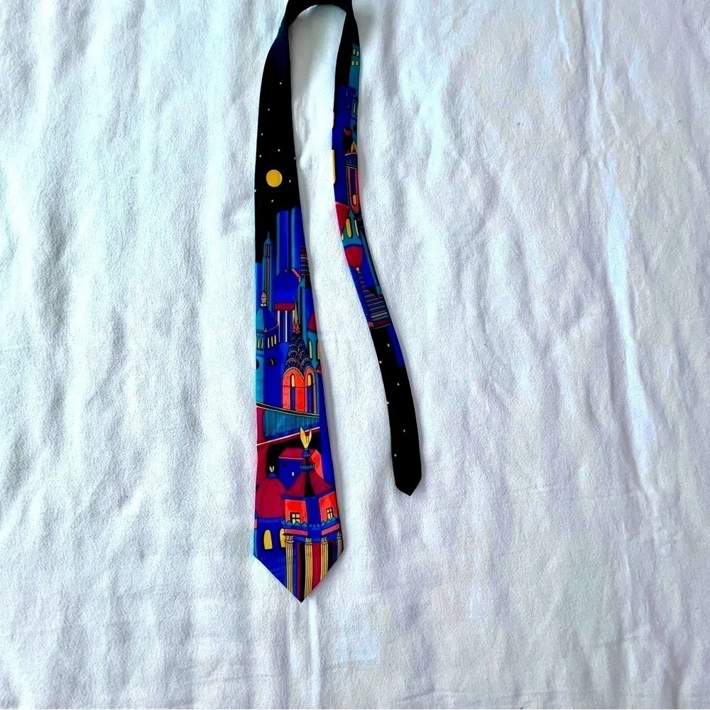 Surrey‎ Colorful Cityscape Men’s Necktie